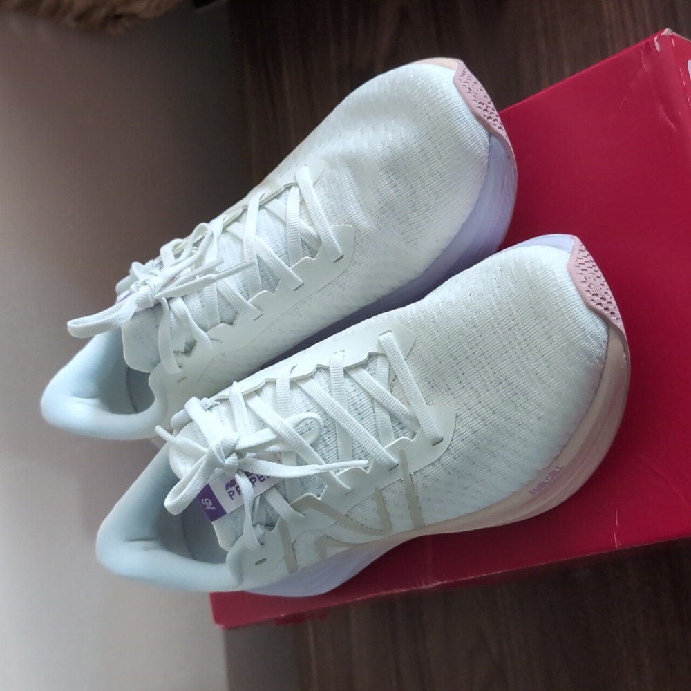 New Balance Propel v4 Running shoes